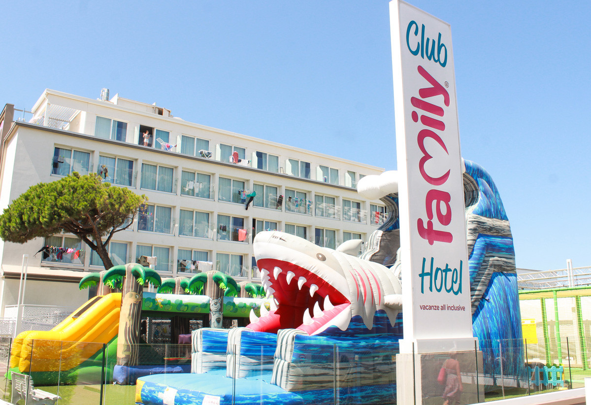 media.Gonfiabili_ClubFamilyHotel