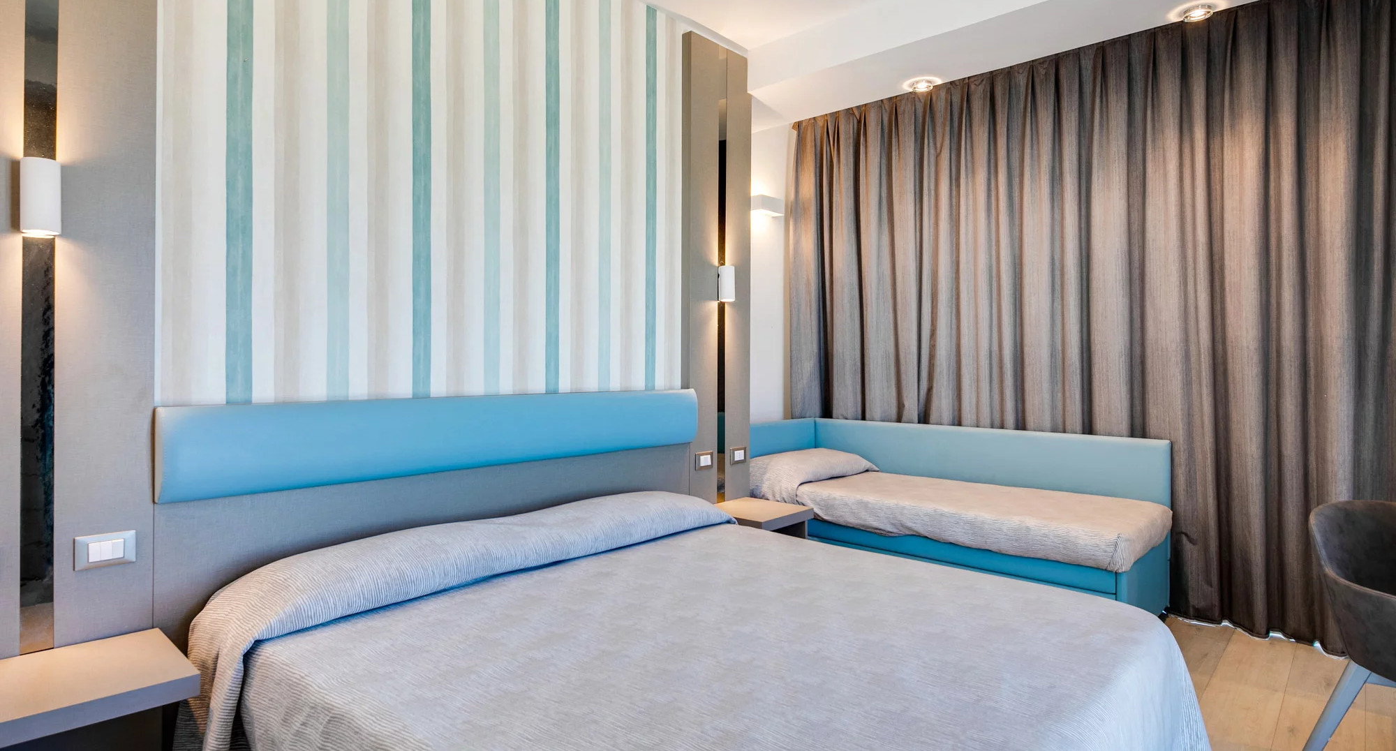 media.Slide-Family-Room-4-CFH-Riccione