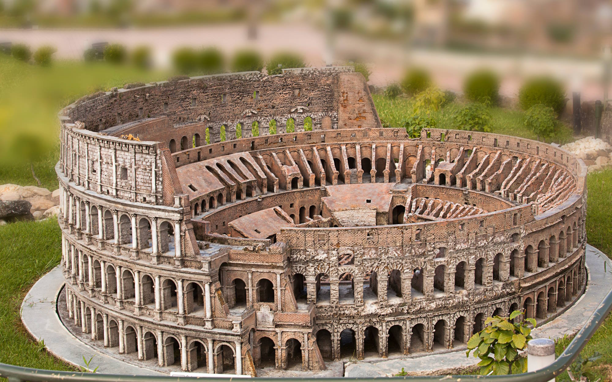 media.Colosseo-Roma-al-parco-tematico-Italia-in-Miniatura-ingressi-gratuiti-per-tutta-la-famiglia-in-vacanza-al-Club-Family-Hotel-Riccione