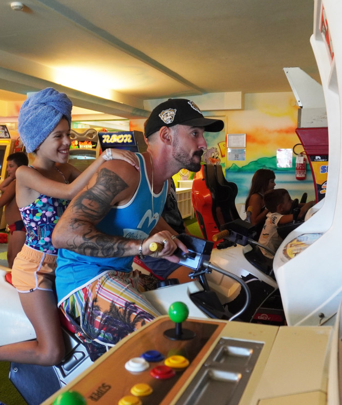 media.Slide-Arcade_2CFH_Riccione