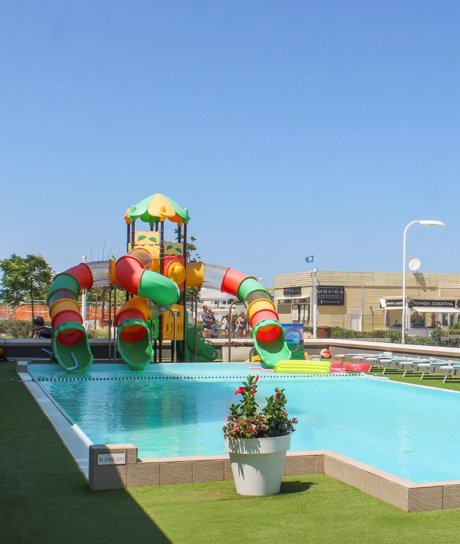 media.Slide-Piscina_CFH_Riccione