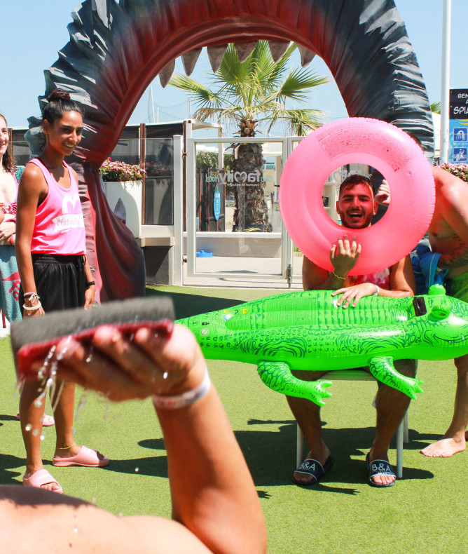 media.Slide-Animazione_2CFH_Riccione