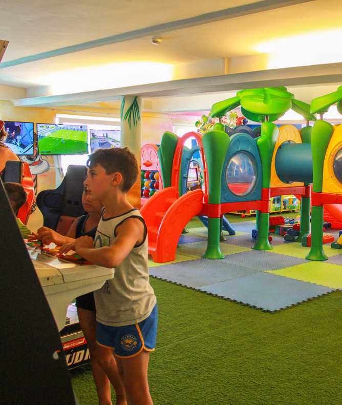 media.Gallery-Arcade_3CFH_Riccione