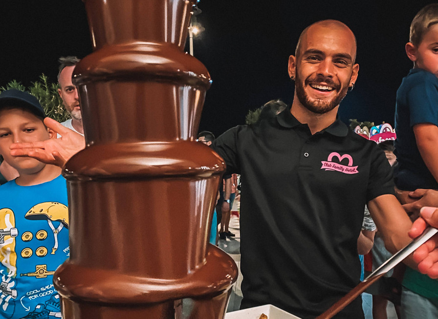 media.Serata_tema_ClubFamilyHotel